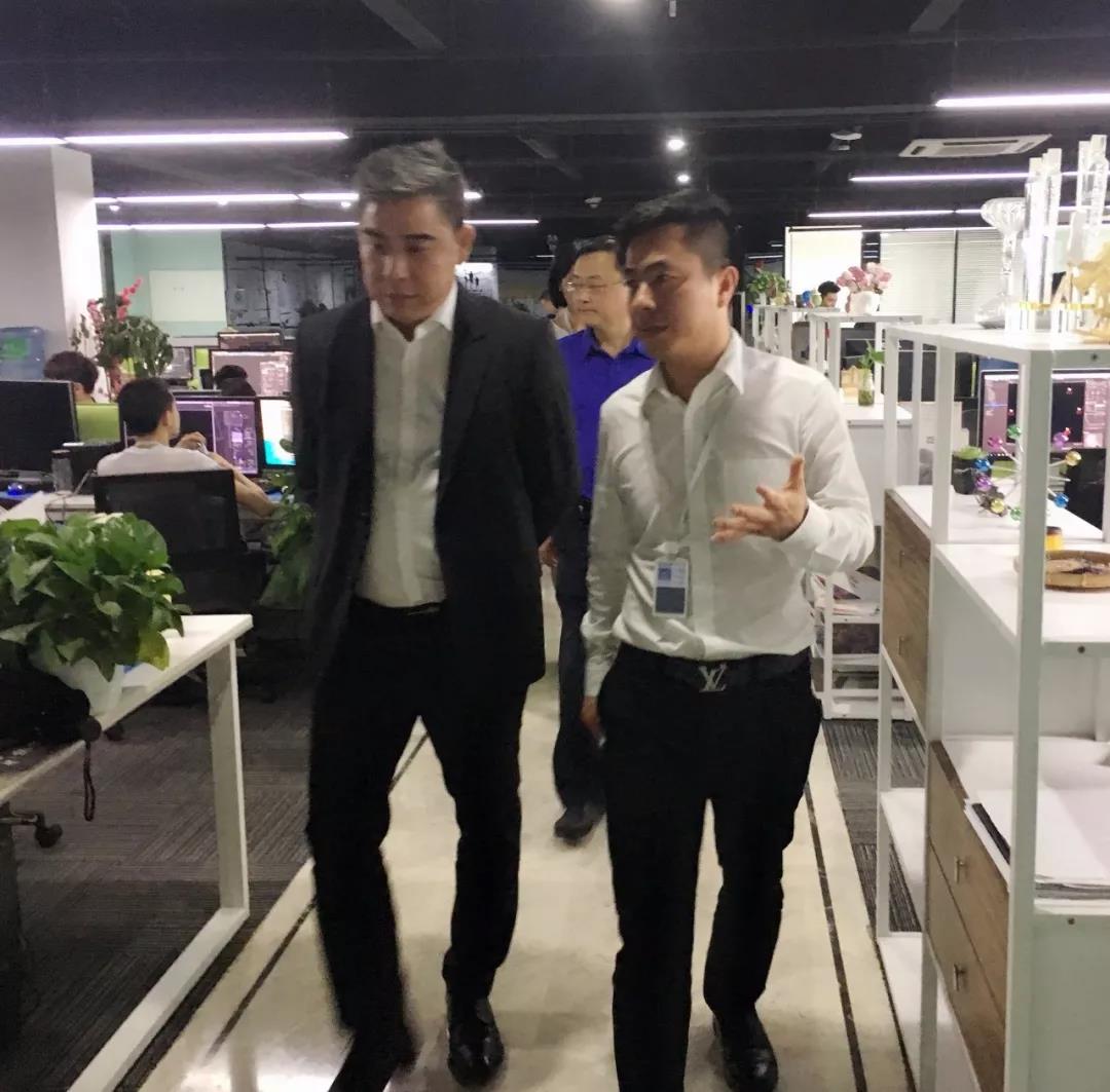 国家文物局博物馆与社会文物司司长罗静一行莅临博鱼网页版参观考察