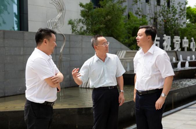 乐山市委副书记、市长张彤率乐山、峨眉山两市政府班子赴博鱼网页版集团考察合作