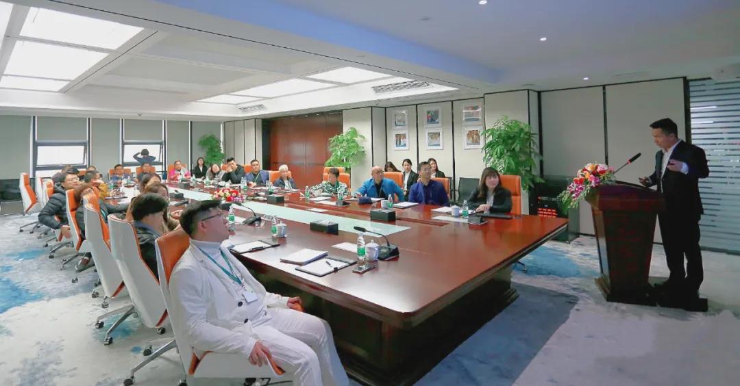 HuanXin学院企业家一行莅临博鱼网页版考察交流