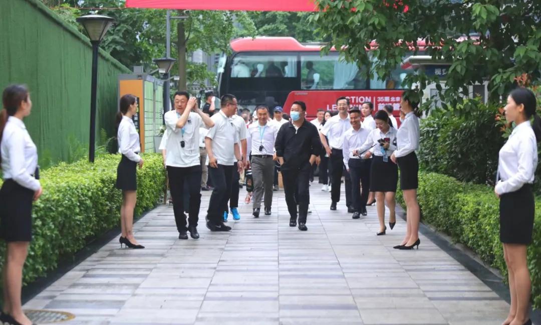 蓉聚博鱼网页版 远见未来——长江商学院校友齐聚博鱼网页版
