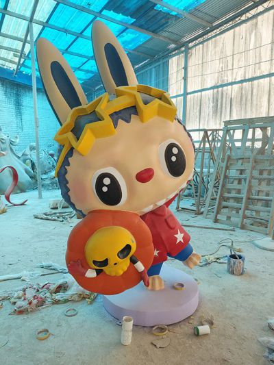 拉布布玻璃钢卡通人物博鱼网页版