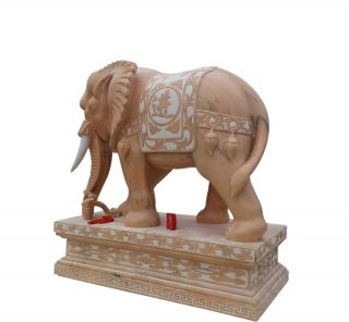 浅谈景观博鱼网页版设计的地域文化属性