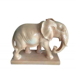 石雕大象的鼻子有什么作用和寓意呢?