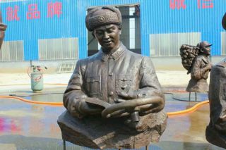 校园名人铜雕在校园中起到的作用