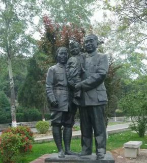 铜雕金蟾的相关介绍