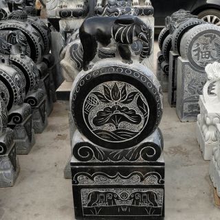 石雕抱鼓不同的装饰图案代表的意义