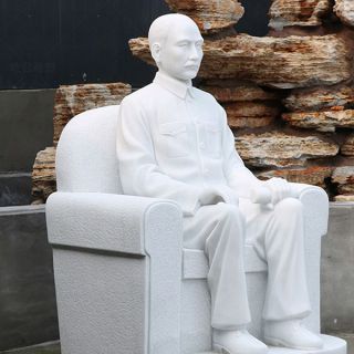 故宫将金属栏杆换成汉白玉栏杆做法是对的