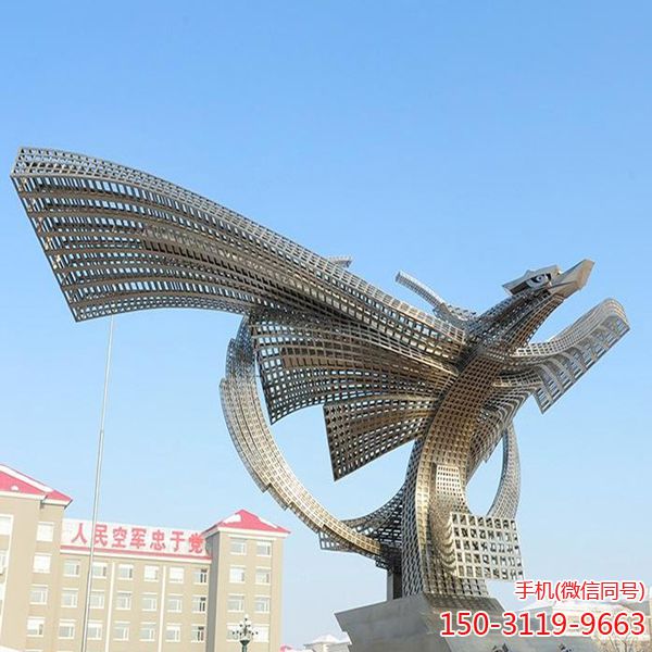 《鹰击长空》大型户外网格景观博鱼网页版