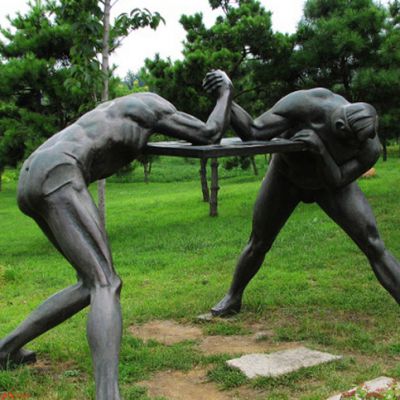 景观铜雕体现了空间环境的美感