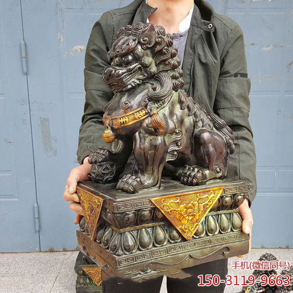 铜雕工艺品狮子