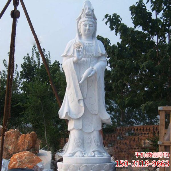 石雕自在观音菩萨
