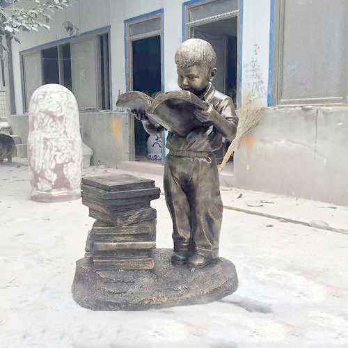 认真读书的小孩铜雕博鱼网页版
