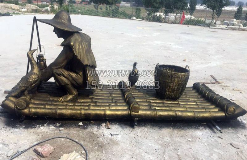 竹排上的渔翁和鸬鹚铜雕博鱼网页版