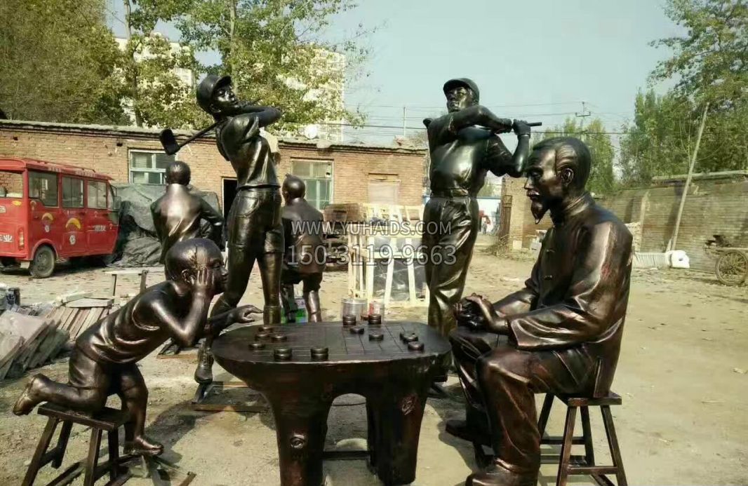 祖孙俩下棋铜雕博鱼网页版