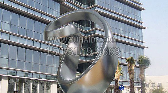 写字楼前抽象镜面不锈钢博鱼网页版