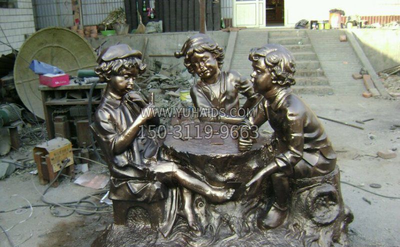 西方小孩打牌公园景观铜雕博鱼网页版