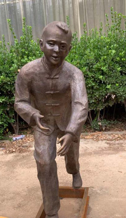 小孩铜雕像博鱼网页版