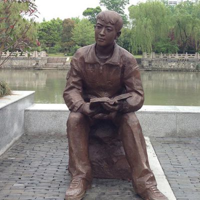 公园蒙古族男人铜雕