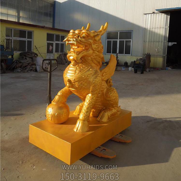 工厂企业酒店门口大型铸铜漆金麒麟摆件博鱼网页版