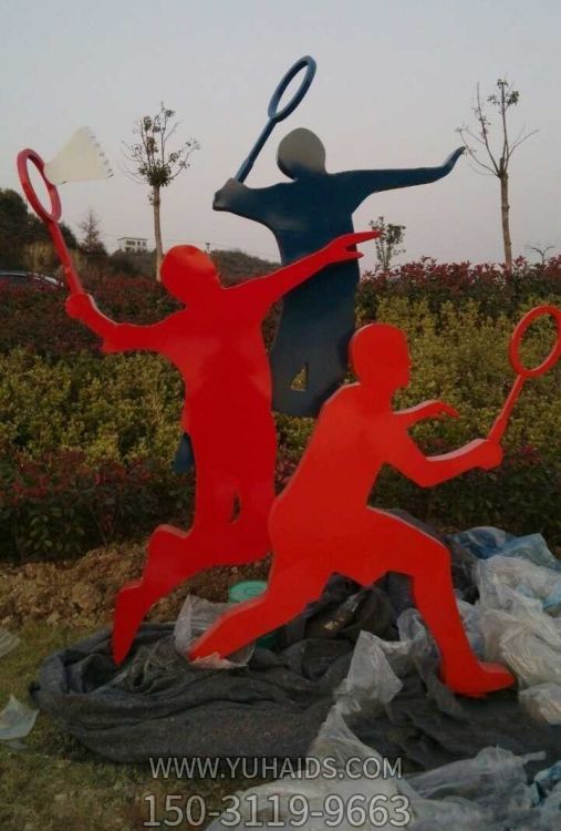 公园草地装饰摆放不锈钢剪影打羽毛球运动人物博鱼网页版