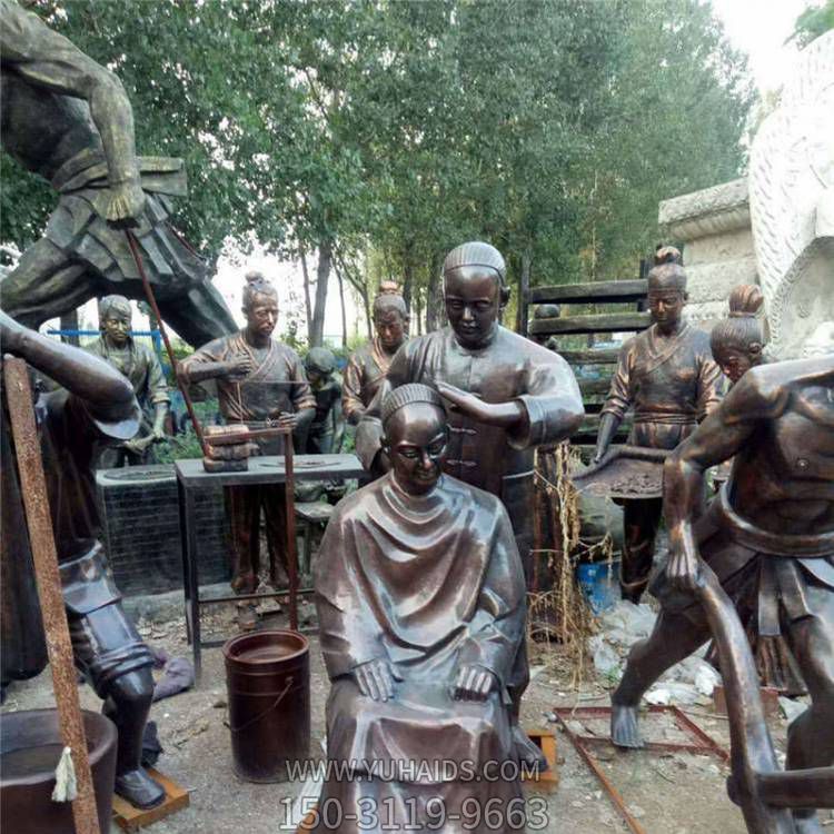 商业街摆放玻璃钢仿铜民俗剃头小品博鱼网页版