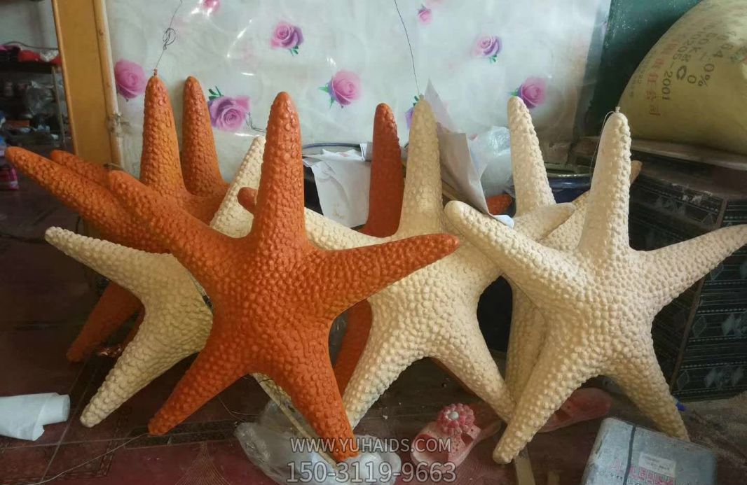 公园摆放的五颜六色的玻璃钢喷漆海星博鱼网页版