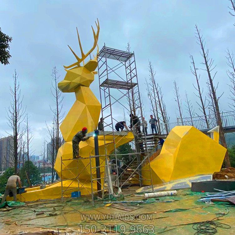 广场大型几何块面长颈鹿博鱼网页版 金属商业街梅花鹿摆件
