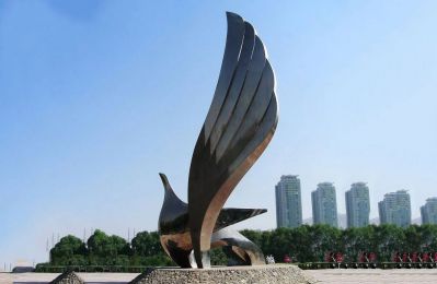城市海中月不锈钢镜面创造抽象鸽子博鱼网页版