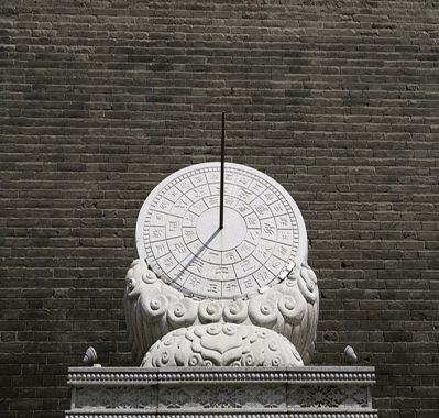 公园城墙大理石石雕日晷博鱼网页版