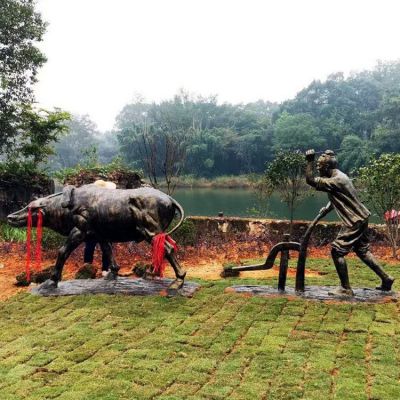 耕牛犁地情景博鱼网页版