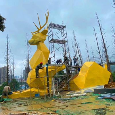 广场大型几何块面长颈鹿博鱼网页版 金属商业街梅花鹿摆件