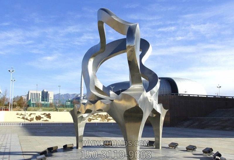 户外公园抽象不锈钢琴博鱼网页版