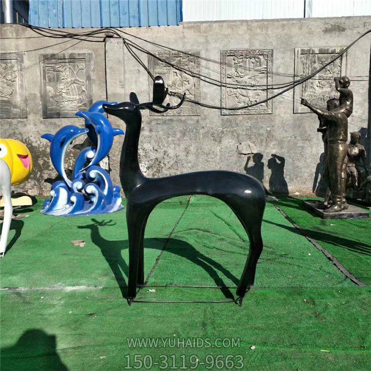 房产售楼部草地摆放玻璃钢抽象鹿小品博鱼网页版