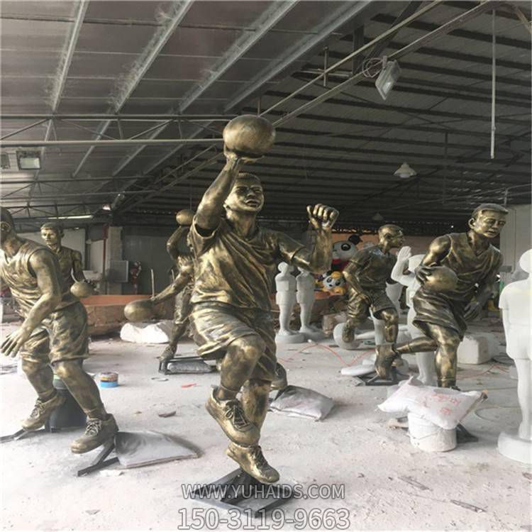 户外园林景观玻璃钢仿铜打篮球的人物景观博鱼网页版