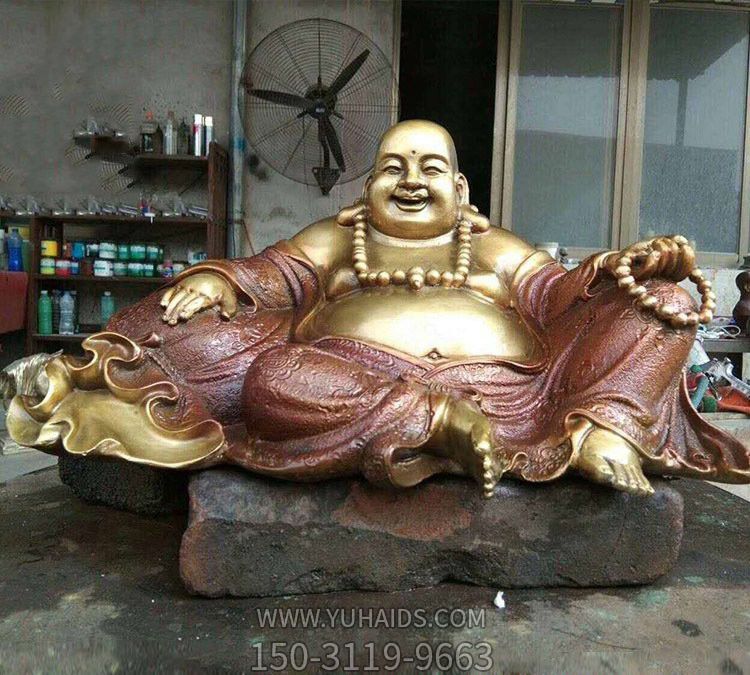 不锈钢大型仿真人物景观坐着的弥勒佛博鱼网页版