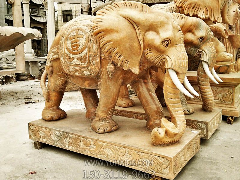 晚霞红石雕大象博鱼网页版