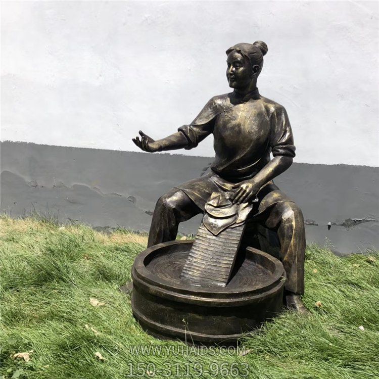 园林景区玻璃钢仿铜洗衣服的人物景观博鱼网页版