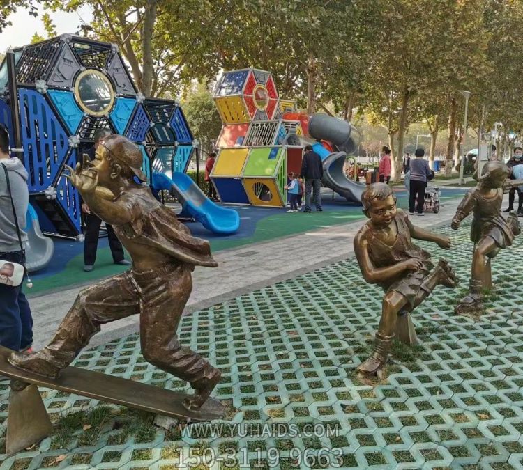 玻璃钢仿铜户外景区远东玩耍的景观人物博鱼网页版