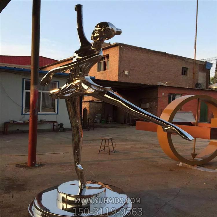 校园广场摆放芭蕾舞者镜面动物不锈钢博鱼网页版