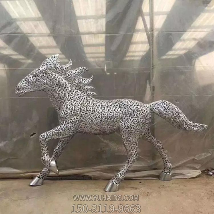 户外广场草地摆放创意不锈钢马镂空博鱼网页版