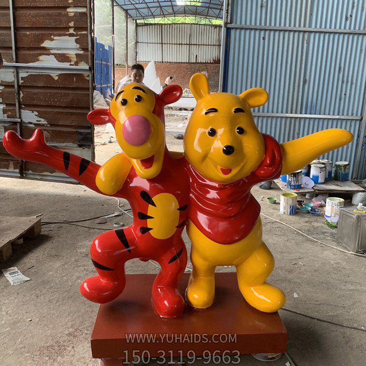 幼儿园玻璃钢卡通户外园林维尼熊博鱼网页版