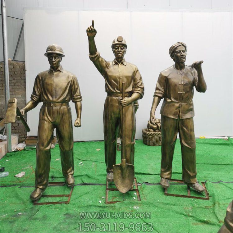 景区景点玻璃钢仿铜挖矿的人物博鱼网页版