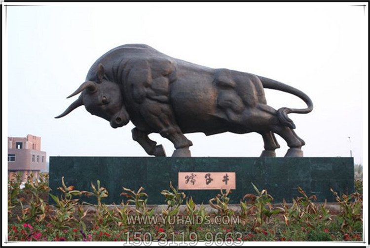 广场户外摆放黄铜铸造开荒牛景观博鱼网页版