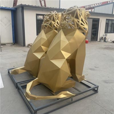 景点户外摆放一对喷金玻璃钢抽象几何切面镂空狮子博鱼网页版