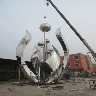 镜面不锈钢几何园林大型花蕊博鱼网页版摆件