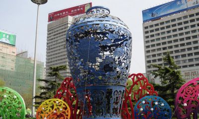 学校公园户外镂空彩绘不锈钢花瓶博鱼网页版