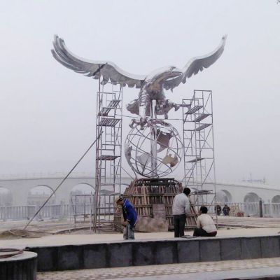 不锈钢镜面户外大型景观老鹰博鱼网页版