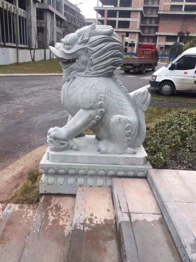 城市街道大型仿真动物狮子博鱼网页版