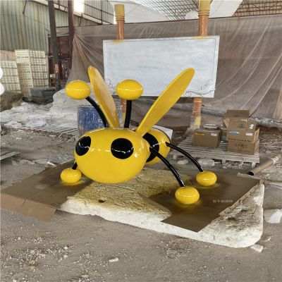 卡通蜜蜂玻璃钢博鱼网页版