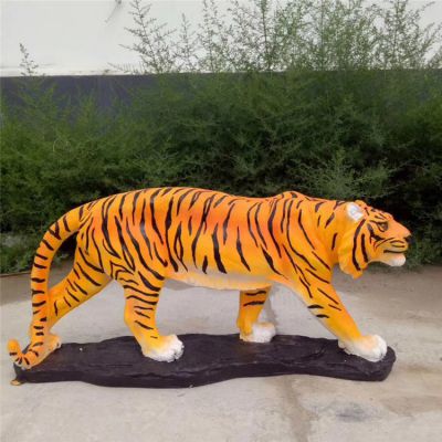 景区广场摆放玻璃钢老虎博鱼网页版
